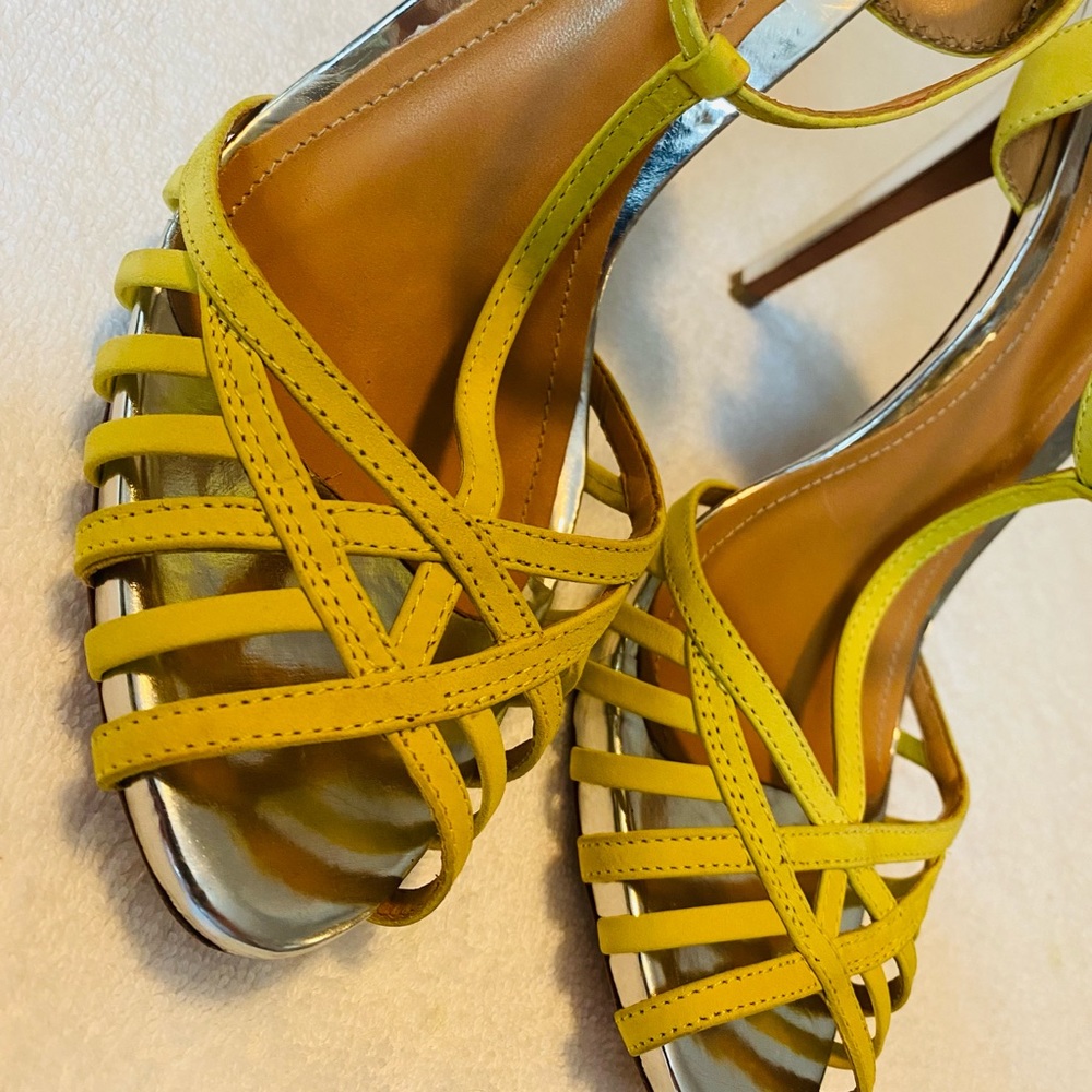Almost Brand New Brazilian Leather Heels By SHULTZ - Size 10 B - box 2